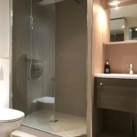 Apartment Rare ! 4br Penthouse With Terraces, Up To 7p, Near Champs-elysees *