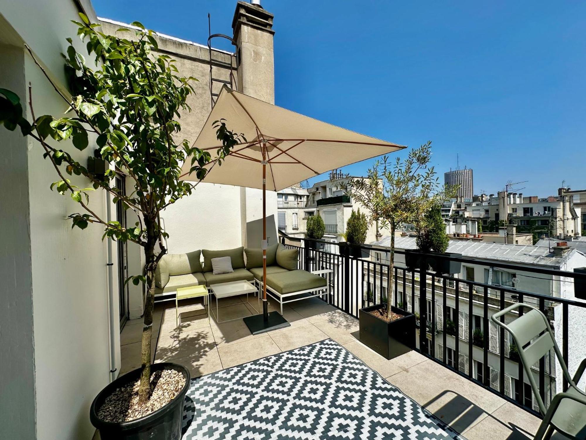 Rare ! 4br Penthouse With Terraces, Up To 7p, Near Champs-elysees Apartment *